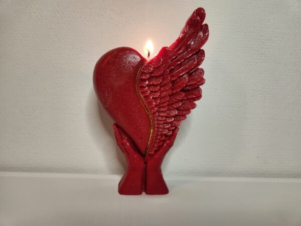 Bougie cœur ailé 17 cm de haut cadeau saint valentin