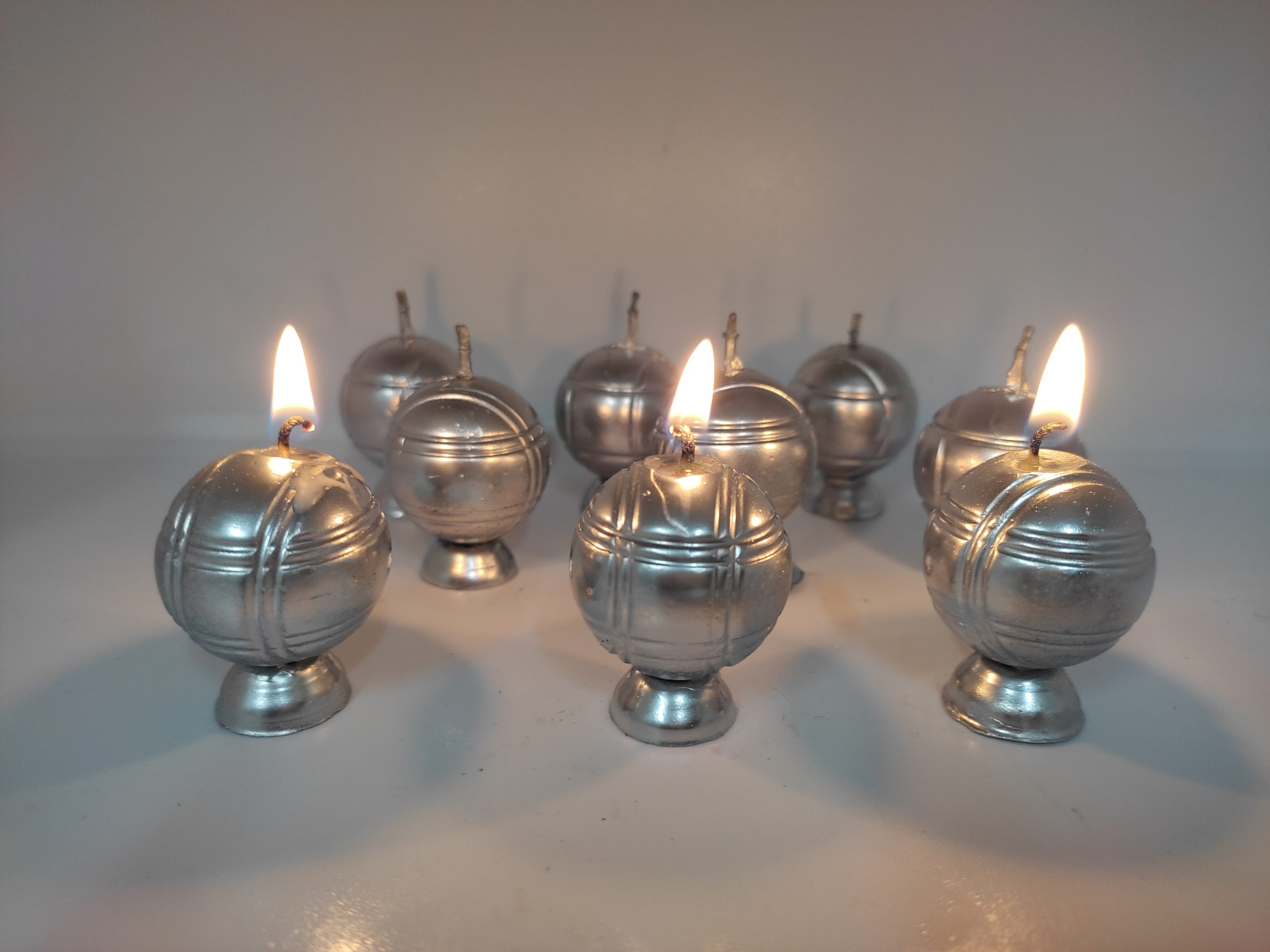 Bougies mini boules de pétanque argent (x10) - La Fée des Bougies
